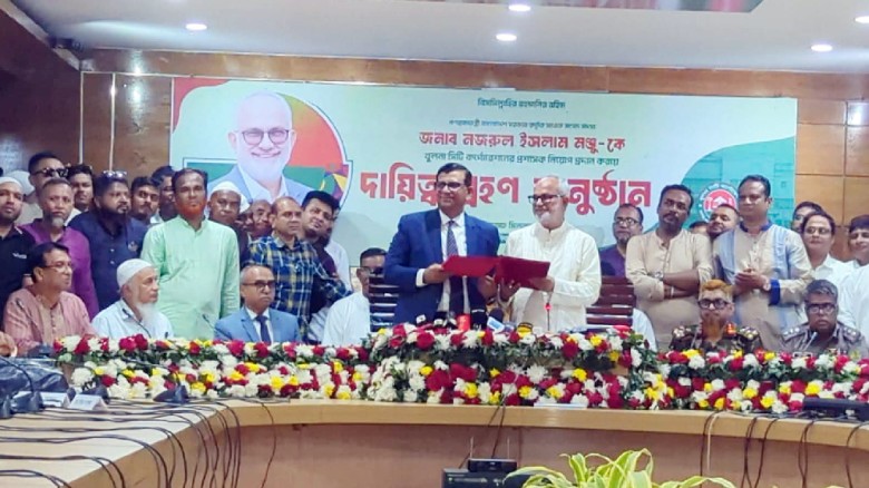 চাঁদাহীন সিটি গড়তে আমরা কাজ করব: কেসিসি প্রশাসক মঞ্জু